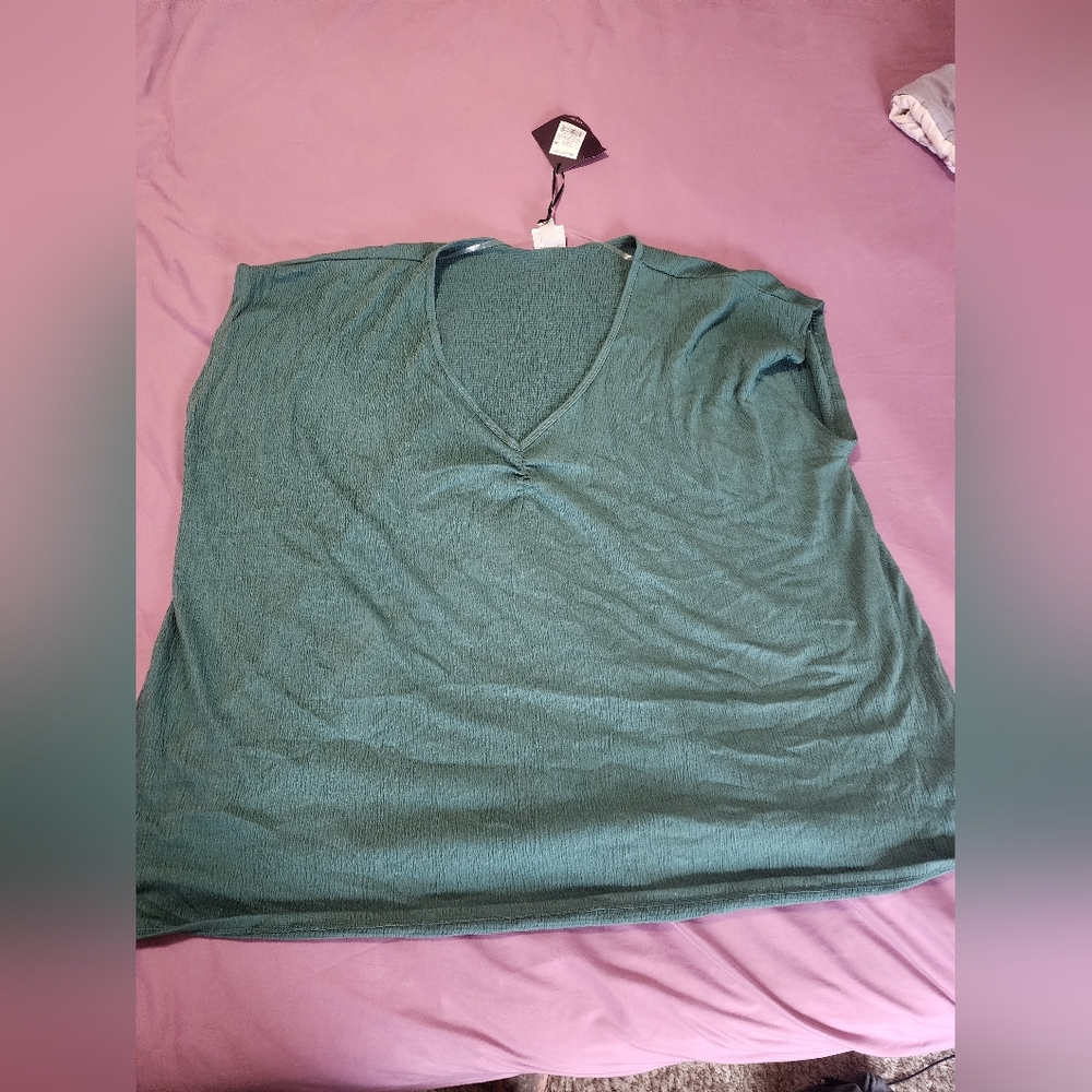 Never worn Ava & Viv shirt